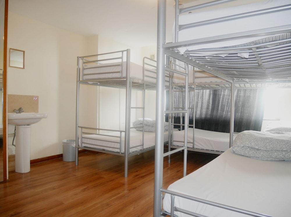 Kensal Backpackers * Londra
